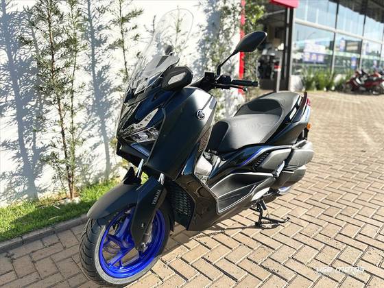 YAMAHA XMAX 300 CONNECTED ABS YAMAHA XMAX 300 CONNECTED ABS